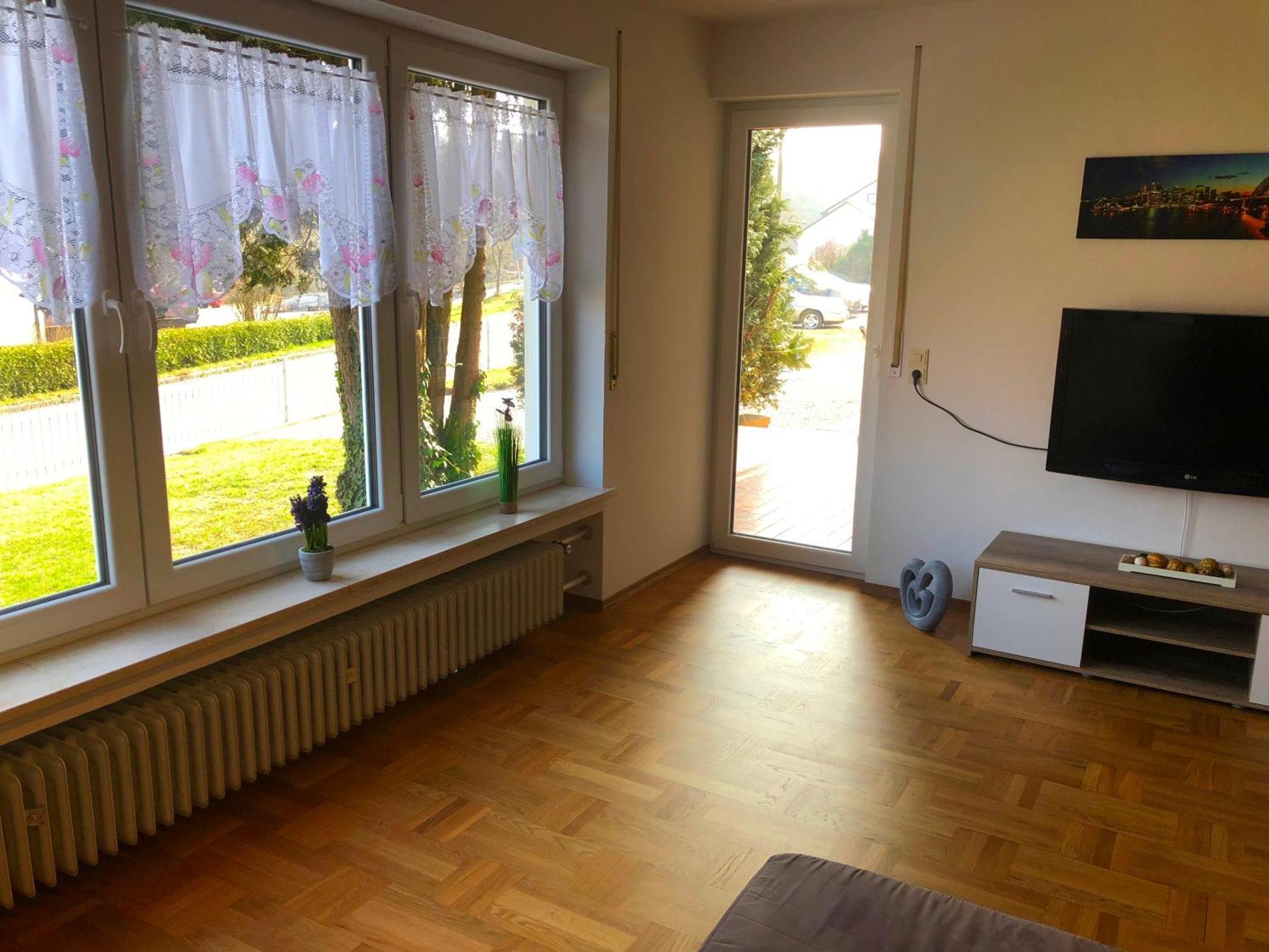 Ferienwohnungen / Ferienhaus Adelsried Exterior photo